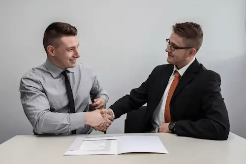 Different Types Of Contracts You Can Offer To New Employees